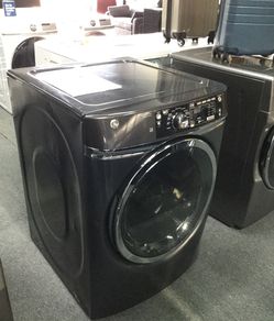 Dryer electric dryer GE original price $1169 Our price $899 prices are negotiable