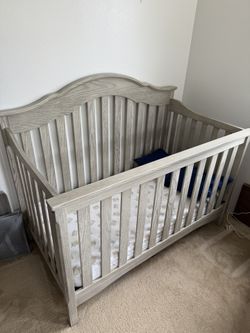 Delta 6-1 Convertible Crib