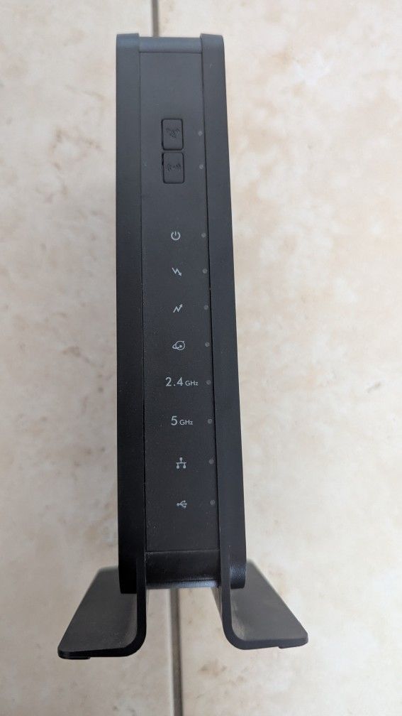 Netgear C3700 N600 WiFi Cable Modem Router Combo