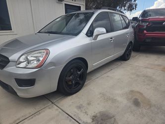 2009 KIA Rondo