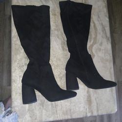 Suede Boots 