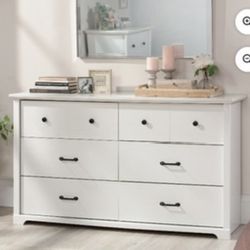 Mainstays 6 Drawer Dresser Brand New in the Box