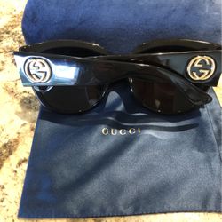 Gucci Sunny W/https://offerup.com/redirect/?o=YWNjZXNzb3JpZXMuTmV3