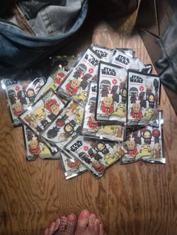 Starwars character  collectibles  clips figures