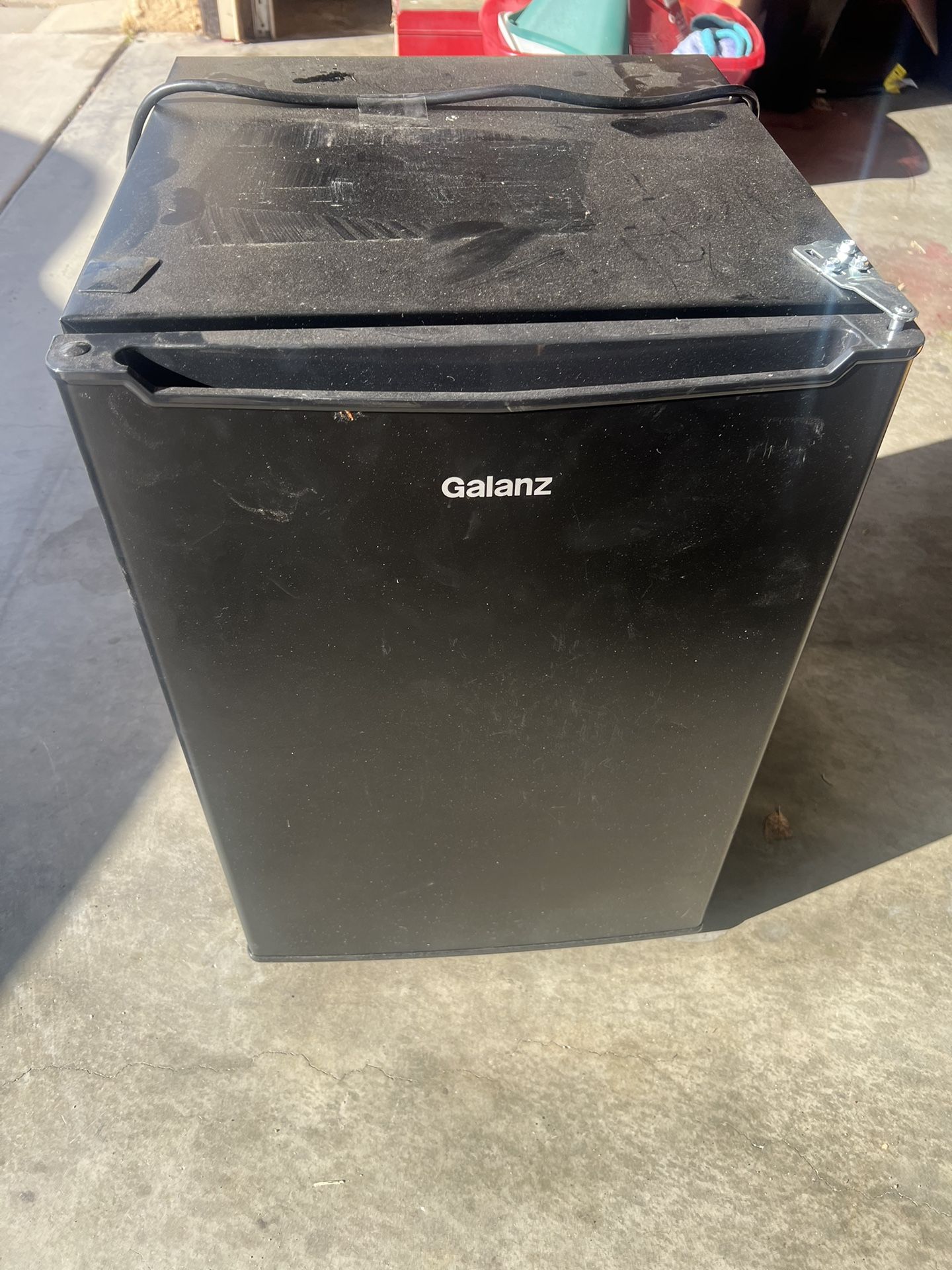 Mini Fridge 