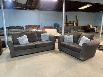 Free delivery- Comfy Gray Sofa Loveseat Couches