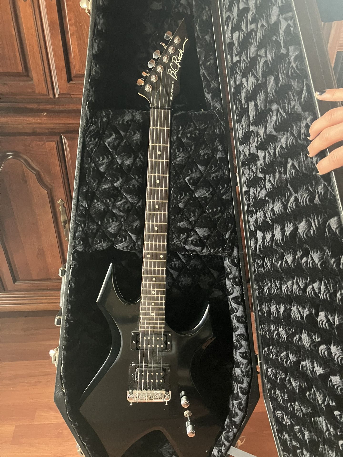 BC Rich Warlock With Coffin Case