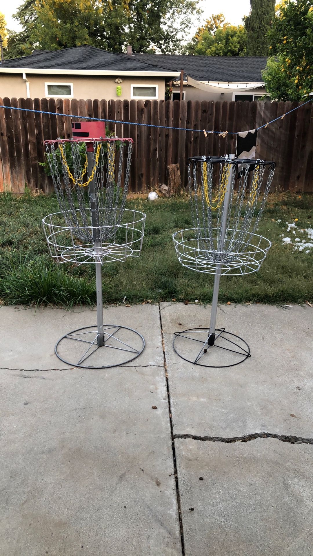Yaheetech Frisbee Golf Basket Set
