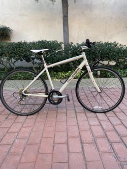 Road Bike - Specialized Globe Sport