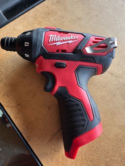 New Milwaukee 12 v