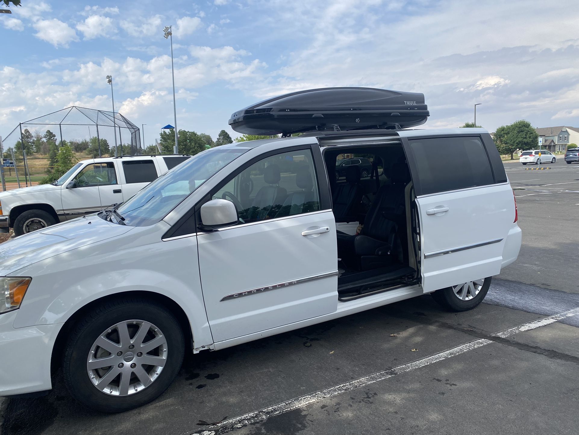 2014 Chrysler Town & Country Touring