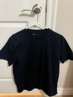 Black Hollister T shirt