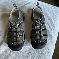 Men’s Keen Sandal ; Size 11,5  Regular 