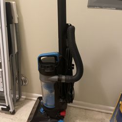 Vacuum cleaner 