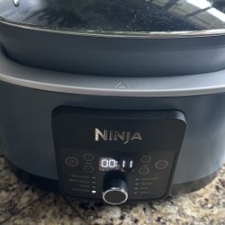 This is a Ninja Foodi Cooker PRO 8.5-quart multi-cooker 
