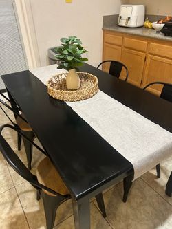 Dining room table