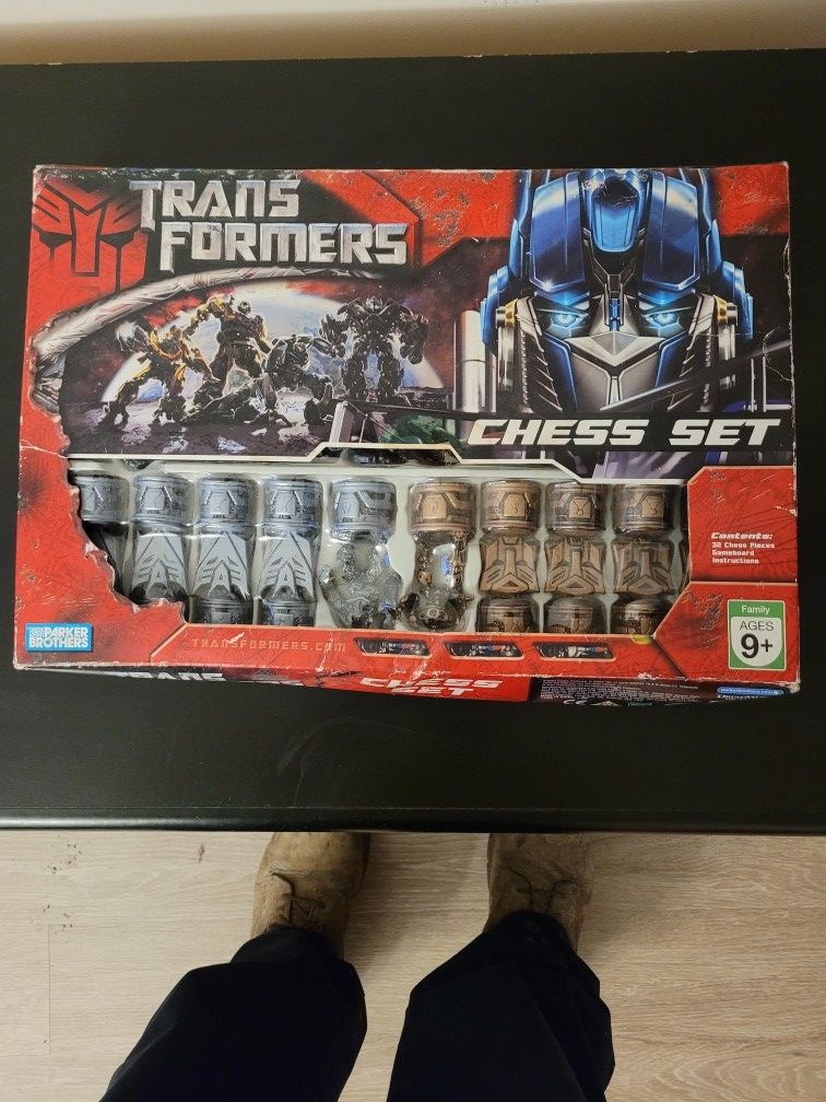 Trans Formers Chess Set