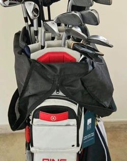 Full golf clubs set - used
Ping bag with 14 clubs