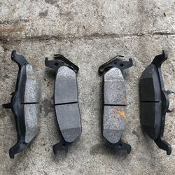Brake Pads Ford Lincoln 97-2010