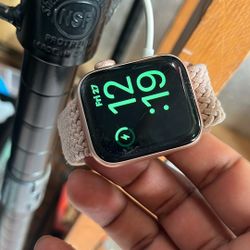 Apple Watch SE 