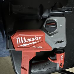 Milwaukee Rotary Hammer Drill New 