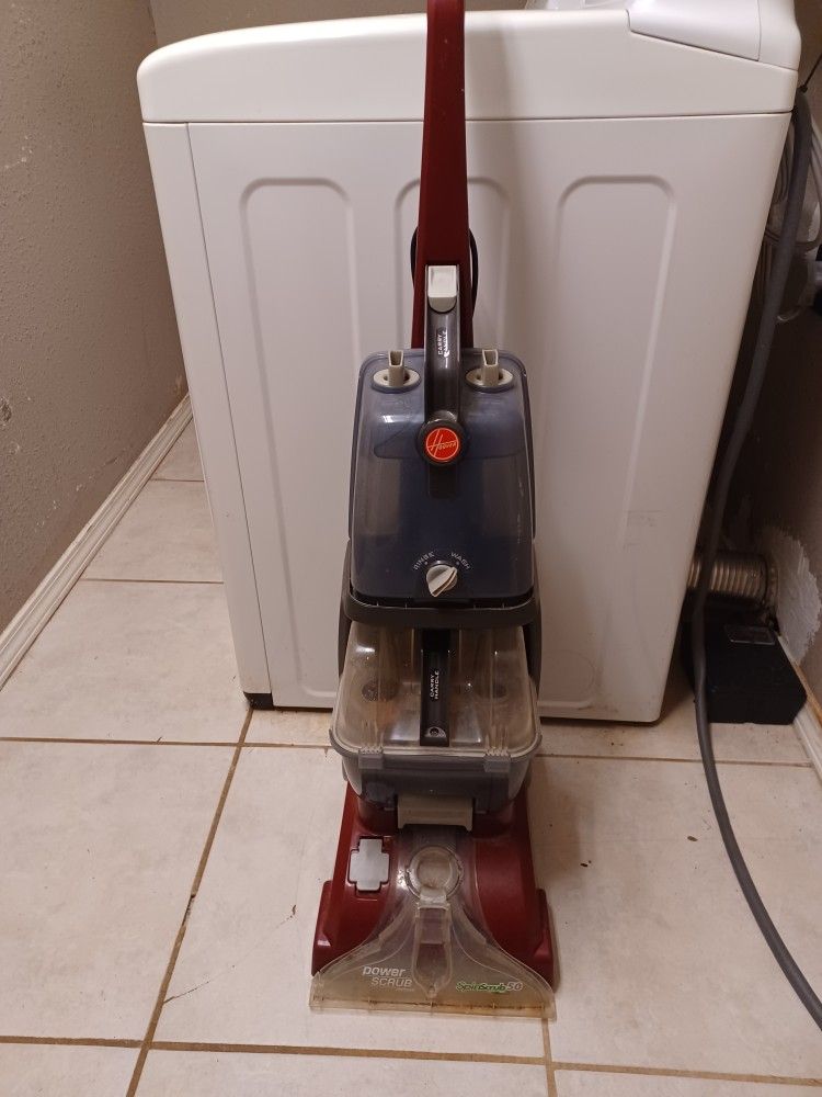 Hoover Power Scrub Deluxe Upright Carpet Cleaner