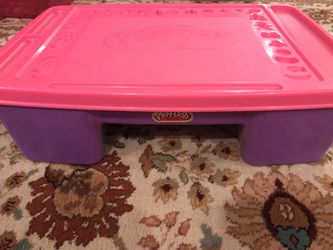PLAY-DOH ACTIVITY BOX & PLAY TABLE-PINK EXCELLENT CONDITION-SUPER  CLEAN-ACCESSORIES INCLUDED for Sale in Anaheim, CA - OfferUp