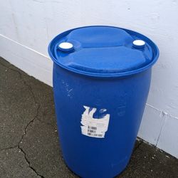 55 Gallons Plastic drums 