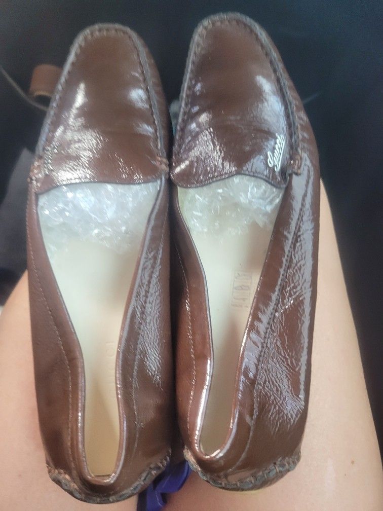 GUCCI Women's Brown Leather Loafer Shoes 37 1/2  Excellent  Condition 