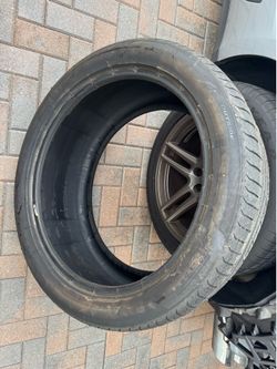 Pirelli P Zero 325/35/22 Used excellent condition!