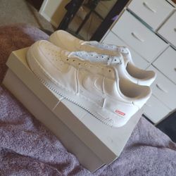 Nike Air Forces Supremes 