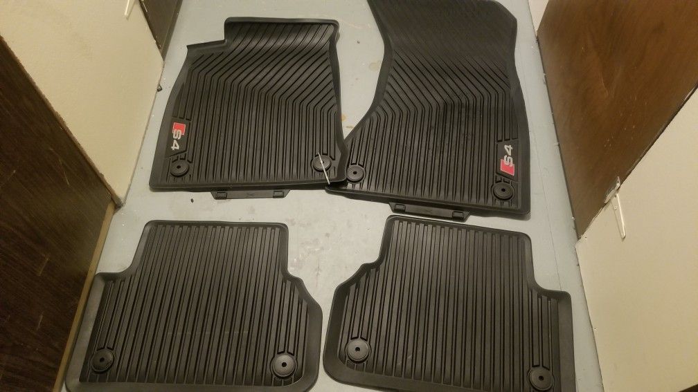 Audi A-4 Floor Mats 2016