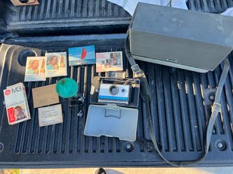 1960’s Vintage Polaroid Automatic 210 Land Camera with accessories