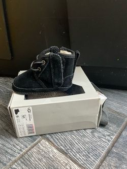 UGG BOOTS