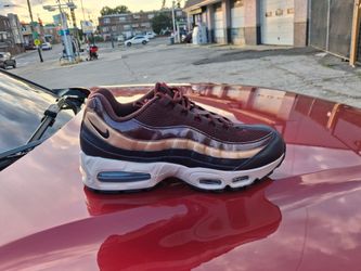 Brand New And Original Women Nike Air Max's 95 Sneakers Sizes 11