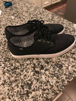 Men’s size 11 vans shoes leather/canvas upper