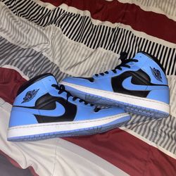 Jordan 1 Mid University Blue And Black