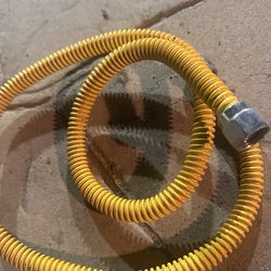 Gas wall heater conector