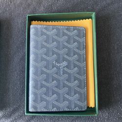 Goyard Passport holder 