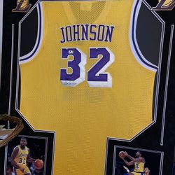 Magic Johnson Autographed Jersey 