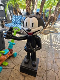 felix the cat  statue chevy