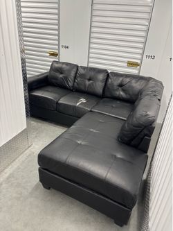 FREE couch, must pick up today