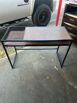Desk metal black frame with wood top