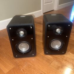Polk Audio S15 bookshelf speakers
