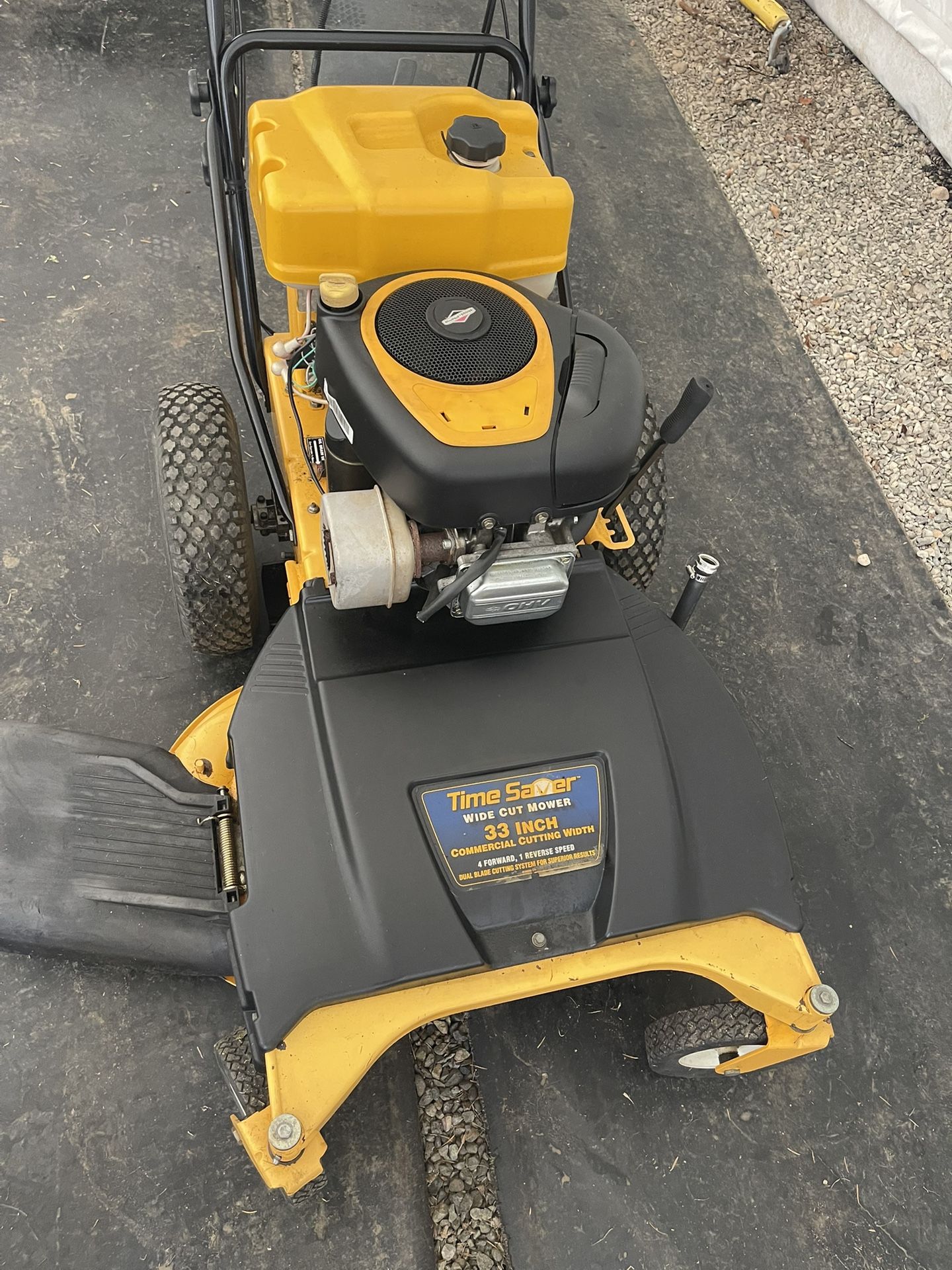 Cab Cadet 33”