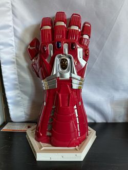 Avengers Endgame Infinity Gauntlet Light-Up Popcorn Bucket – BRAND NEW