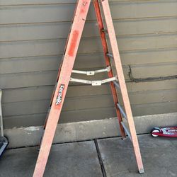 6’ Heavy Duty Ladder