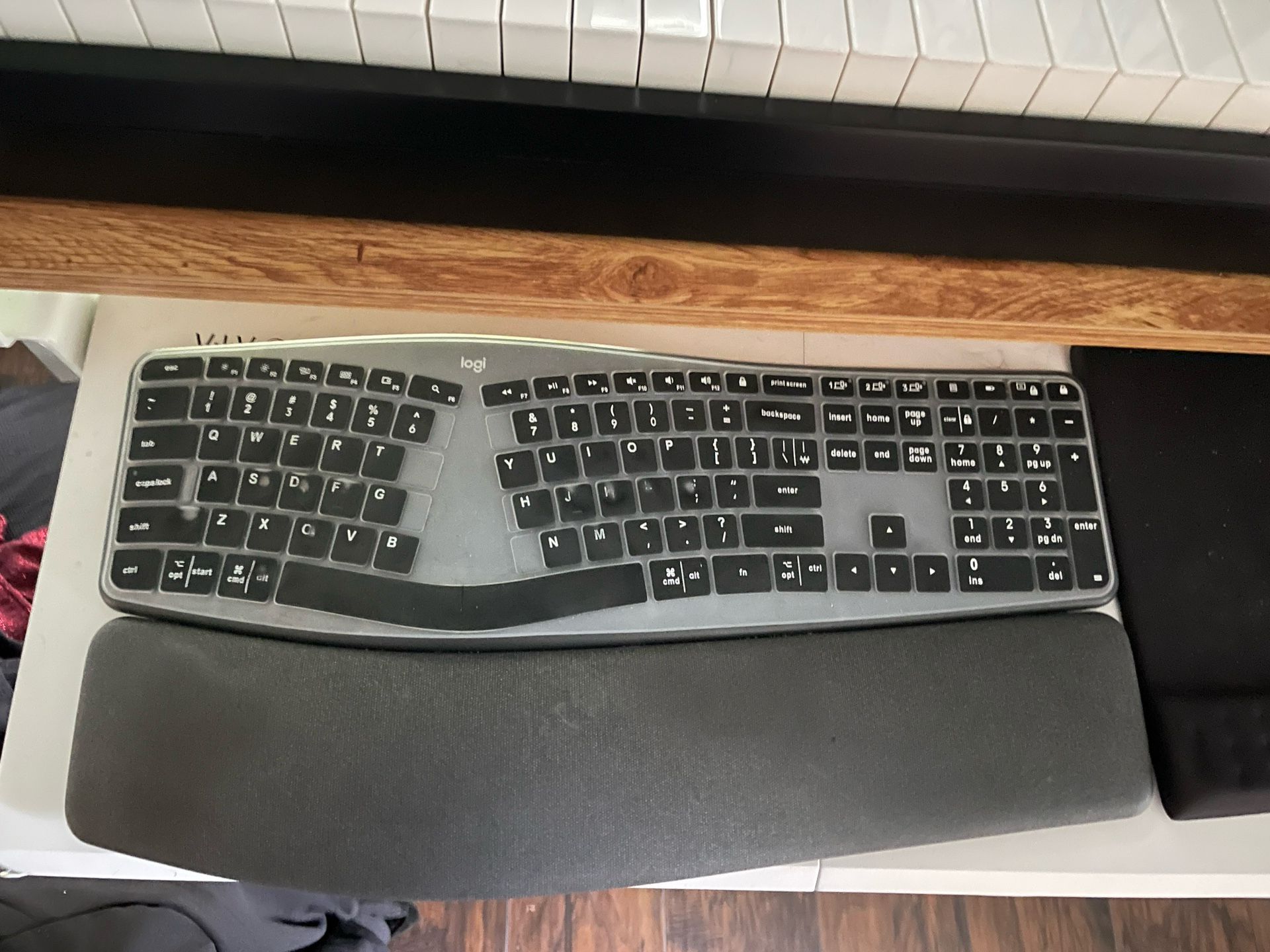 Logitech ERGO K860 Split Keyboard