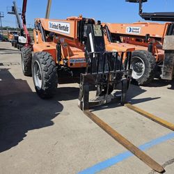 🌟 2017 SkyTrak 8042 Telehandler – 4,477 Hours – $46,888.66 OBO 🌟