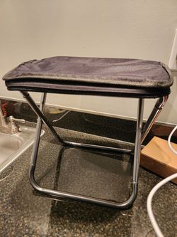 Foldable camping stool